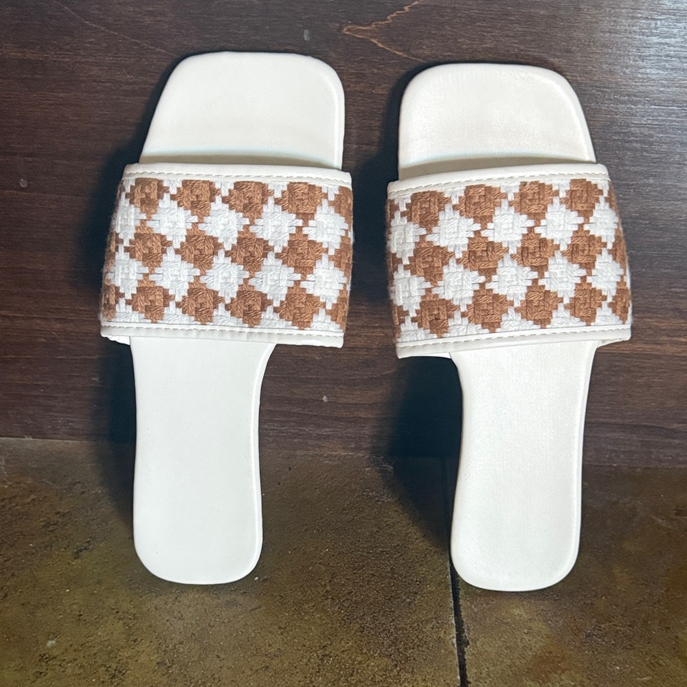 Stylish White and Brown Women's Slide Sandals